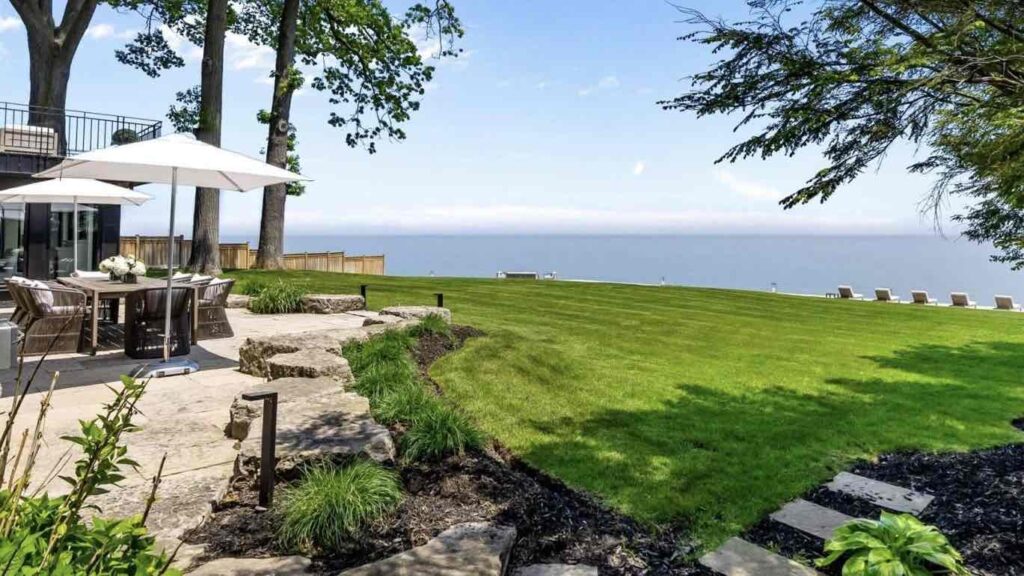 South East Oakville Lakefront Home is the Height of Luxury. lake view